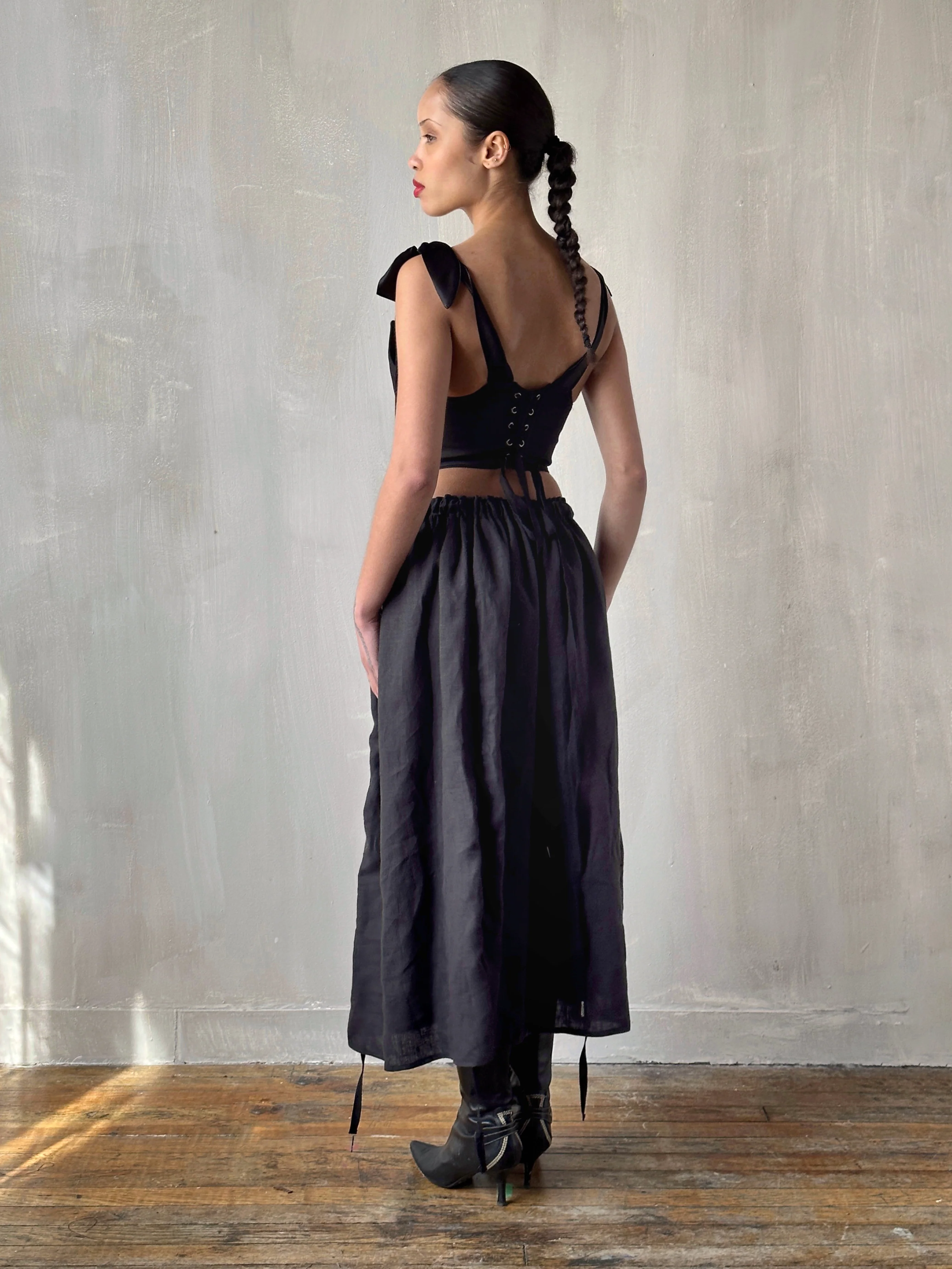 Black Four-Way Drawstring Skirt in Linen (Pre-Order) - Image 10