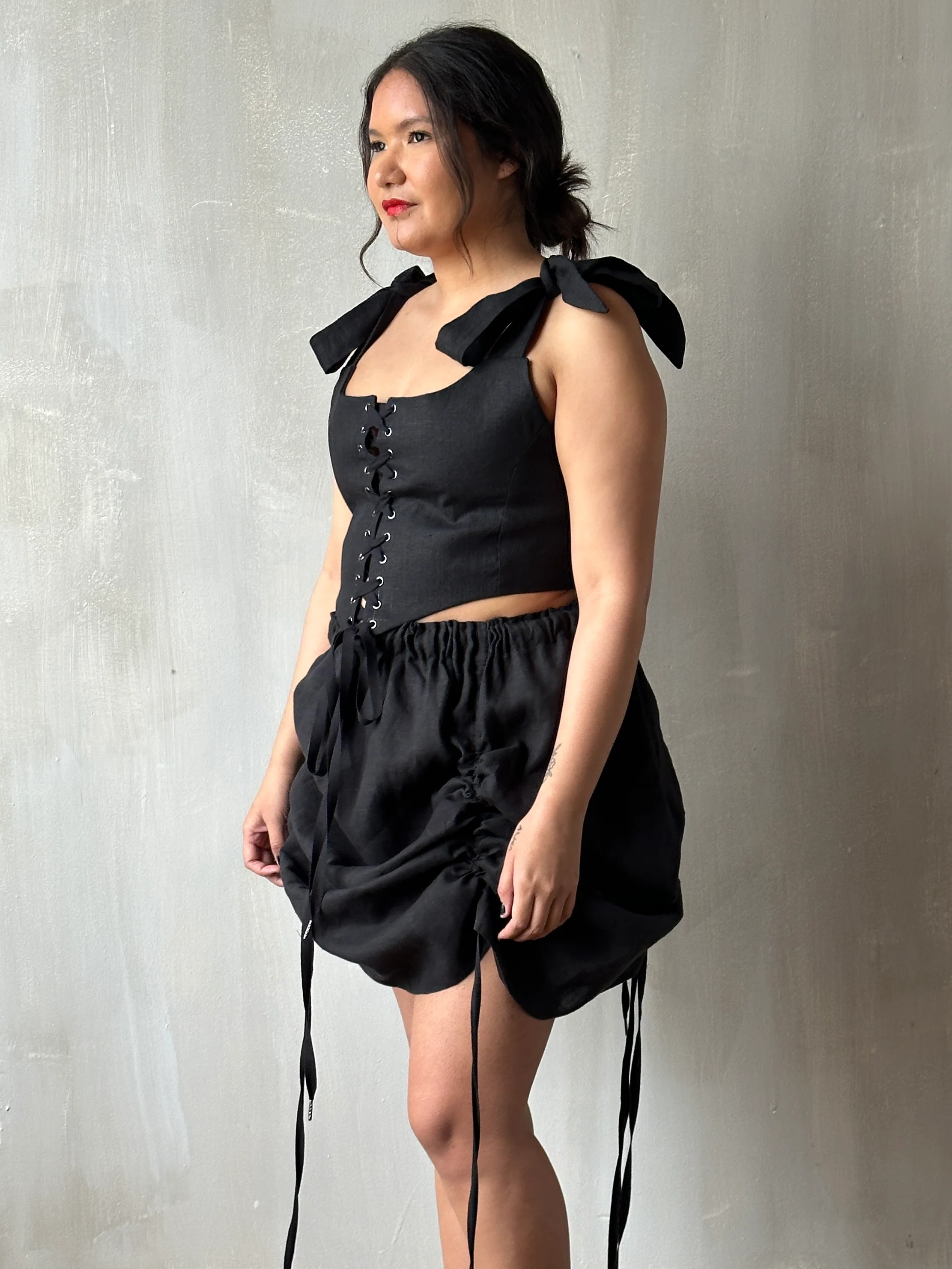 Black Four-Way Drawstring Skirt in Linen (Pre-Order) - Image 7