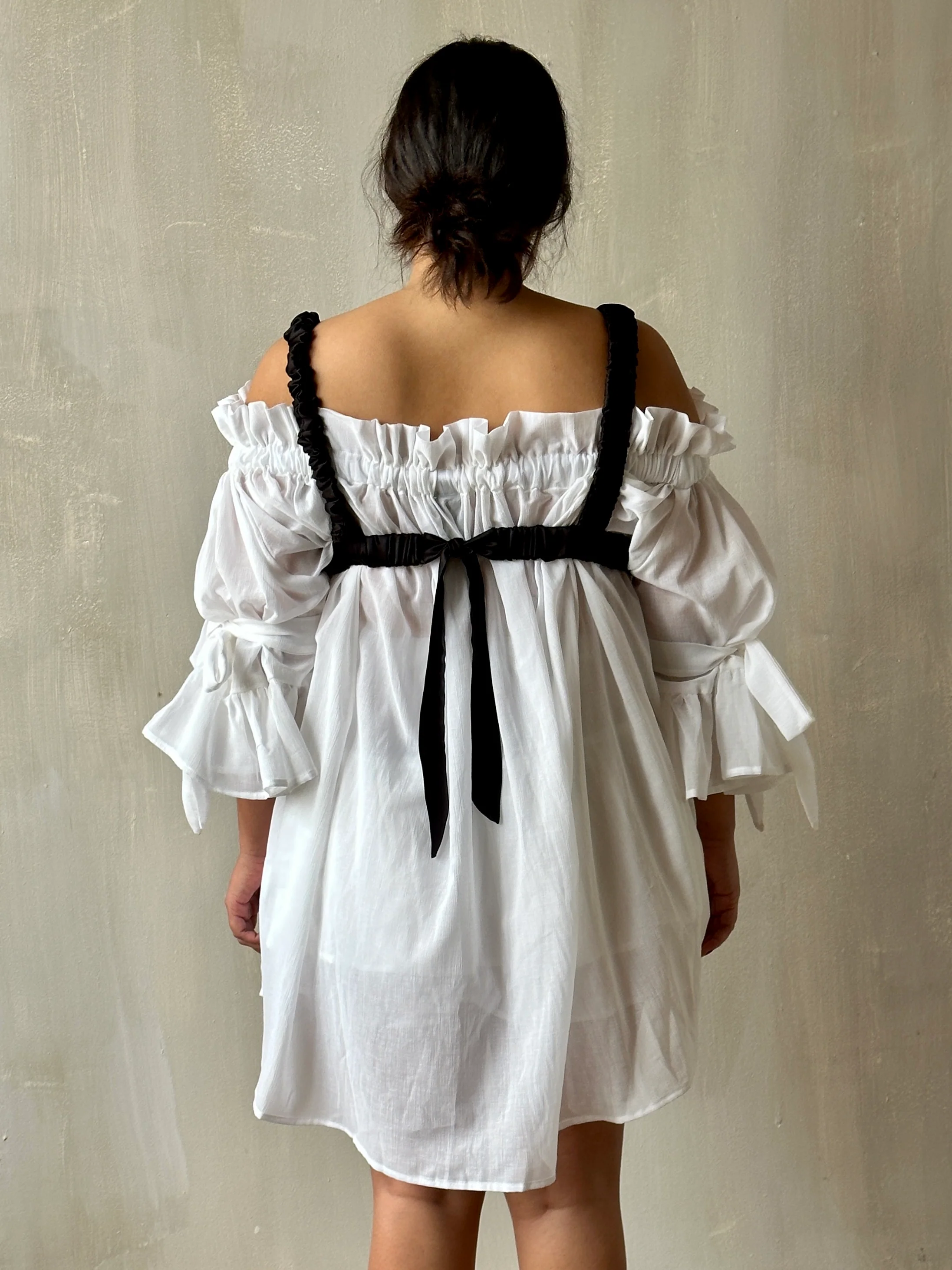 Spring '24 Black Satin Bow Harness - Image 6