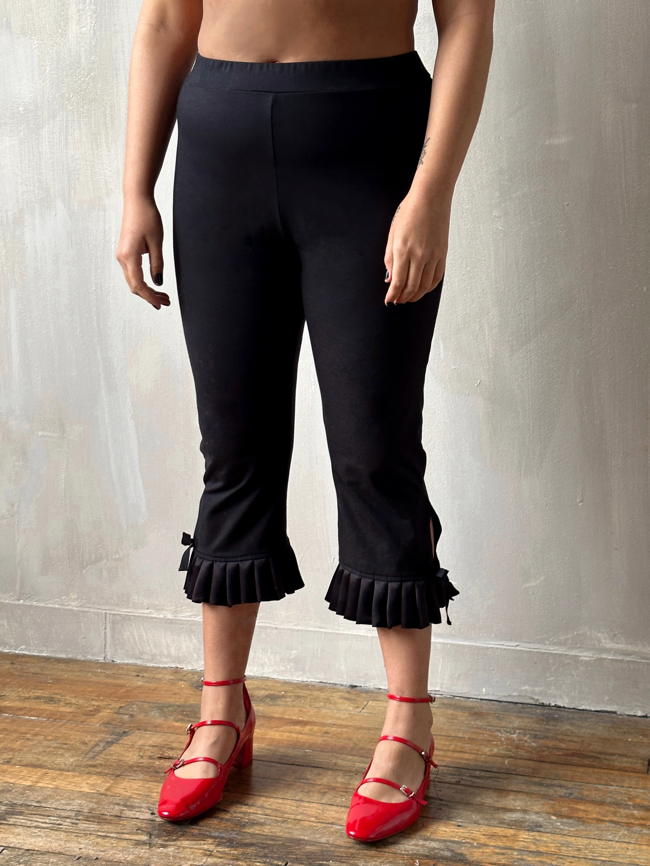 Capri Legging w/ Ruffle - Image 6