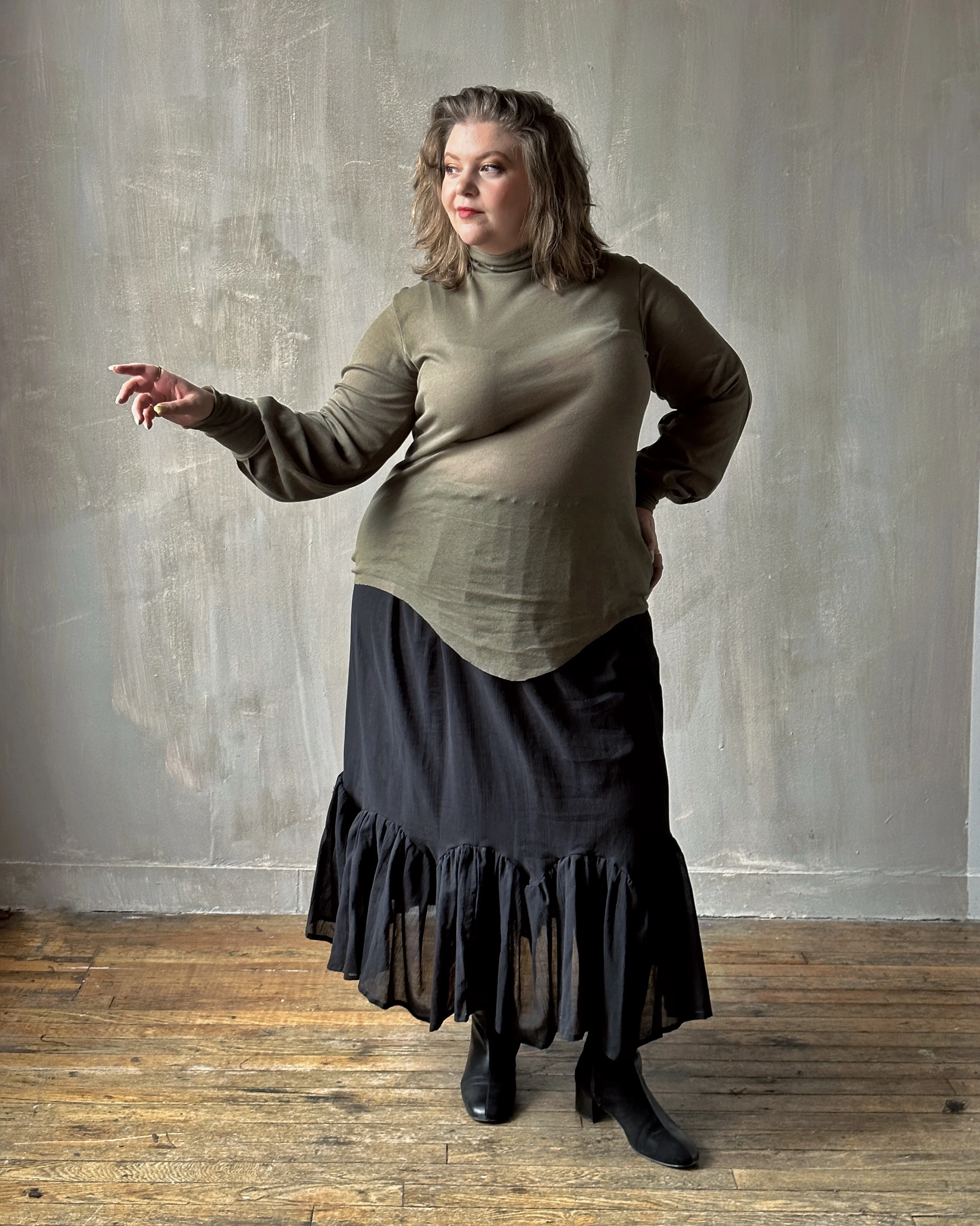 Bishop Sleeve Hourglass Tunic (Moss Green) - Image 8