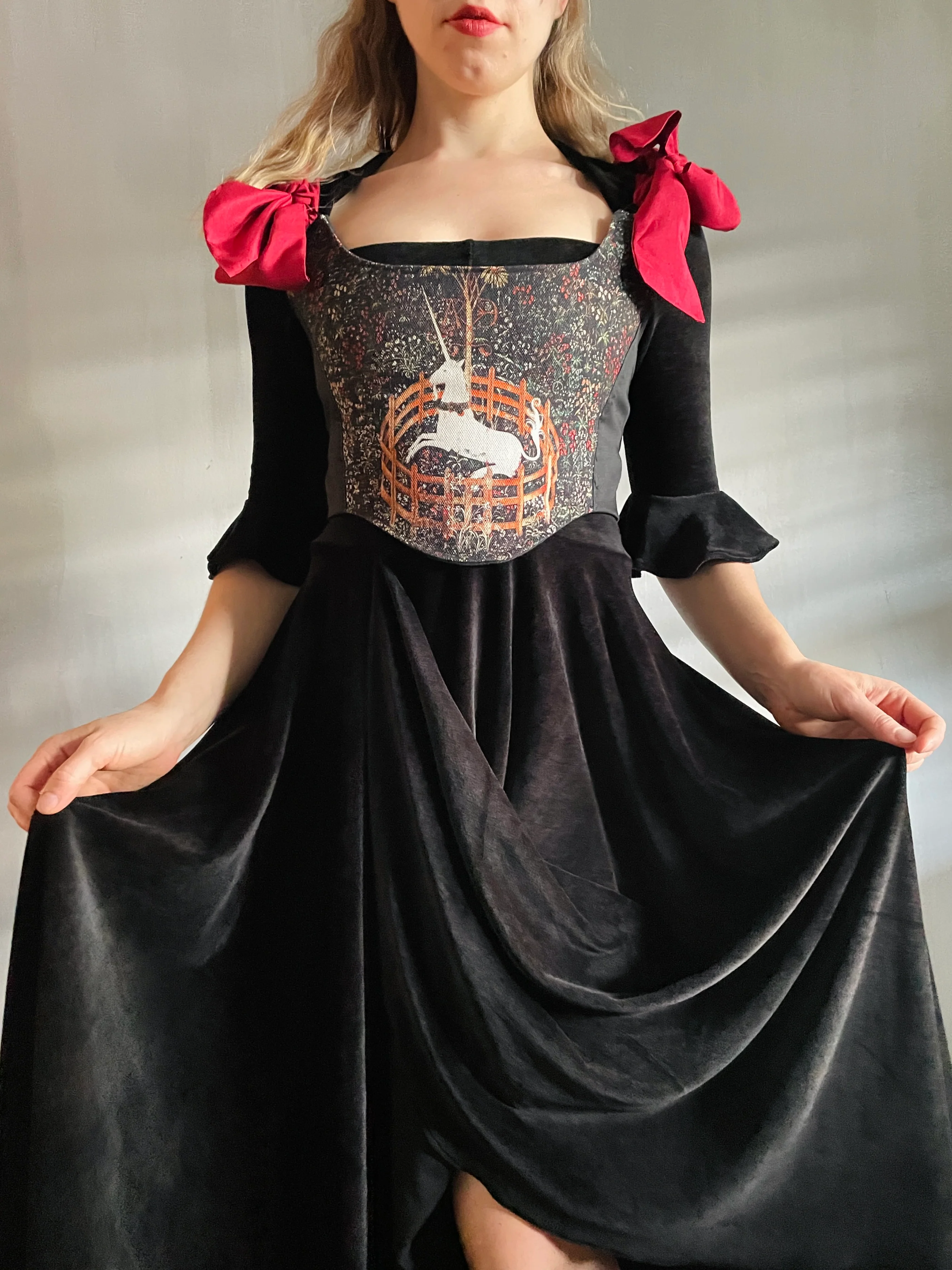 FW 2021: Unicorn in Captivity Bustier - Image 7