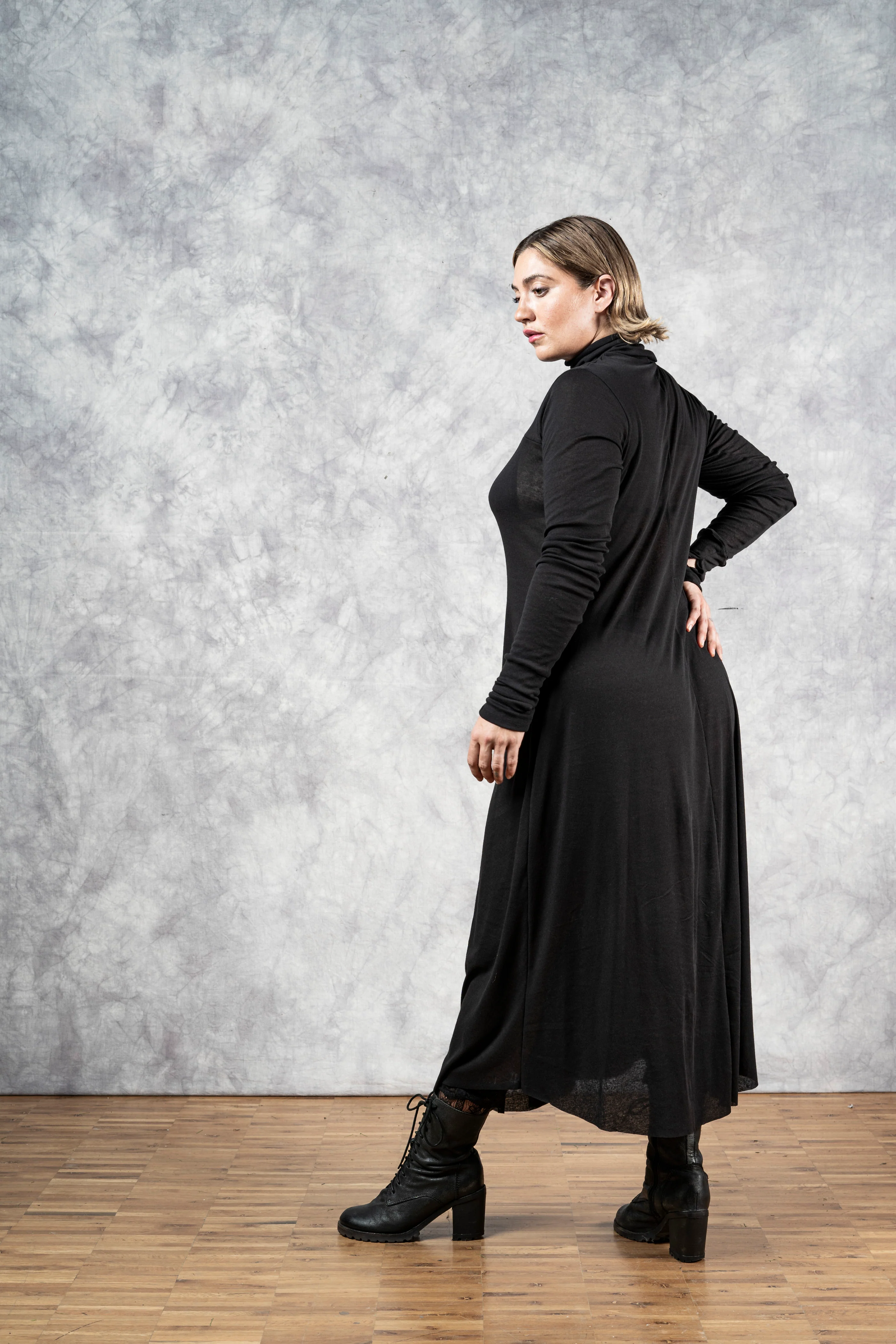 Cross-Seam Maxi Dress - Image 23