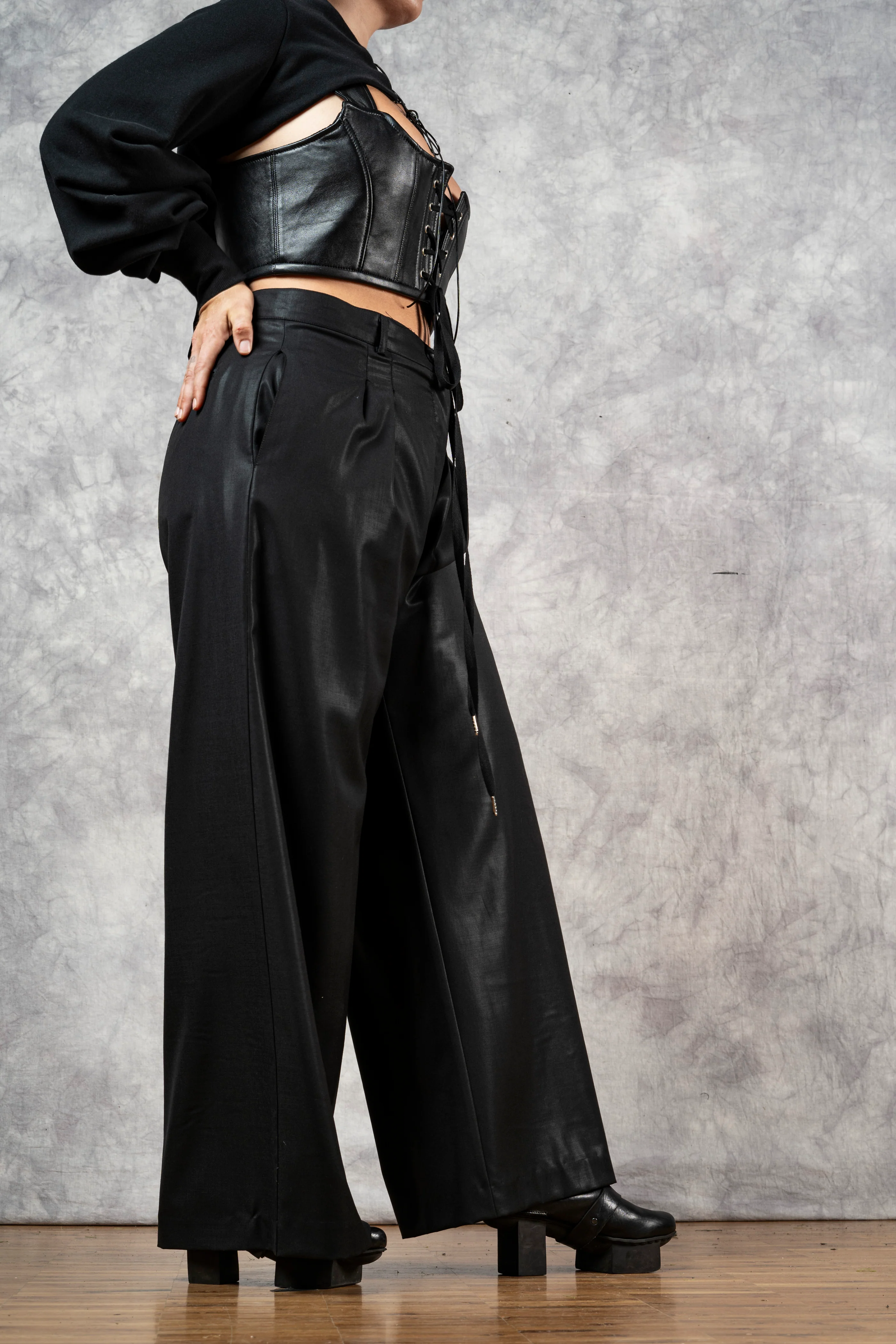 Wide Leg Trouser in Black Wool (Size III) - Image 9