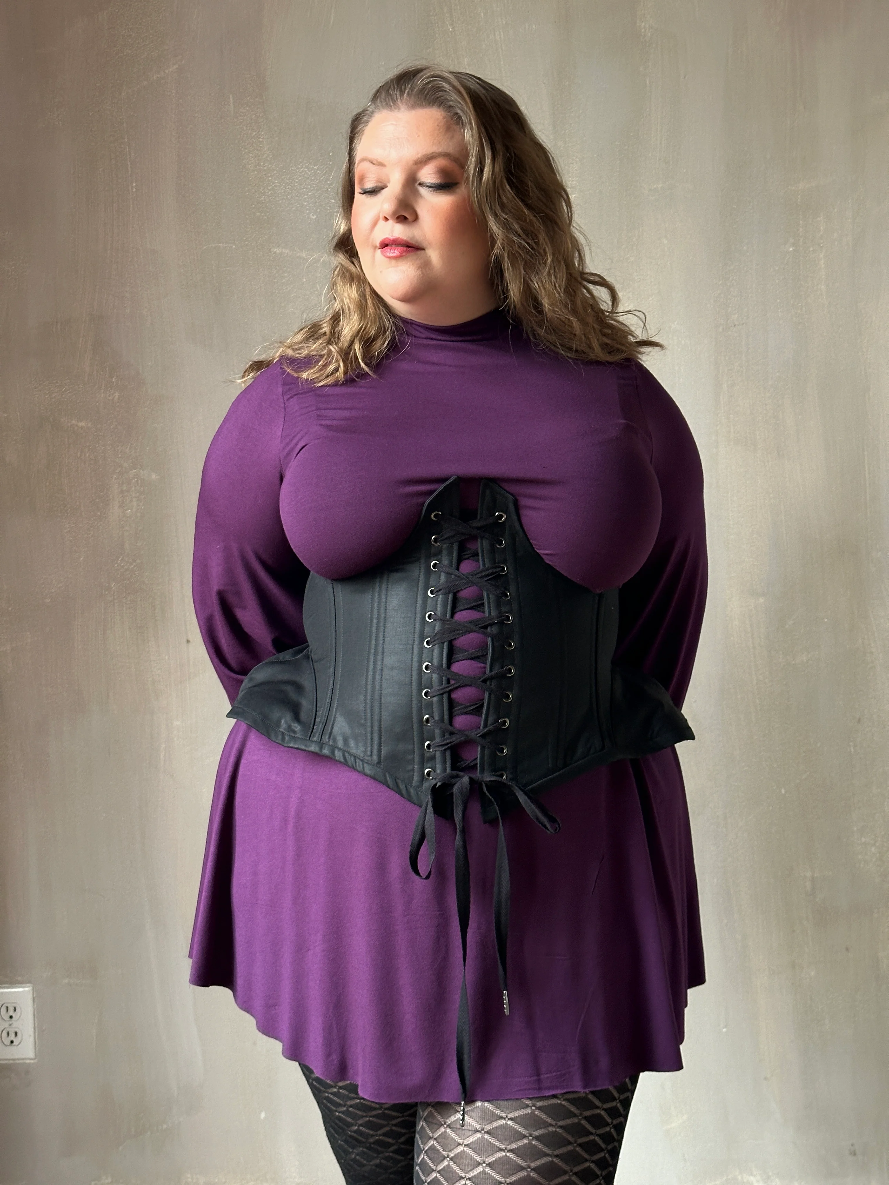 Sample Sale: Underbust Pannier Corset in Wool Sateen (Size IV) - Image 6