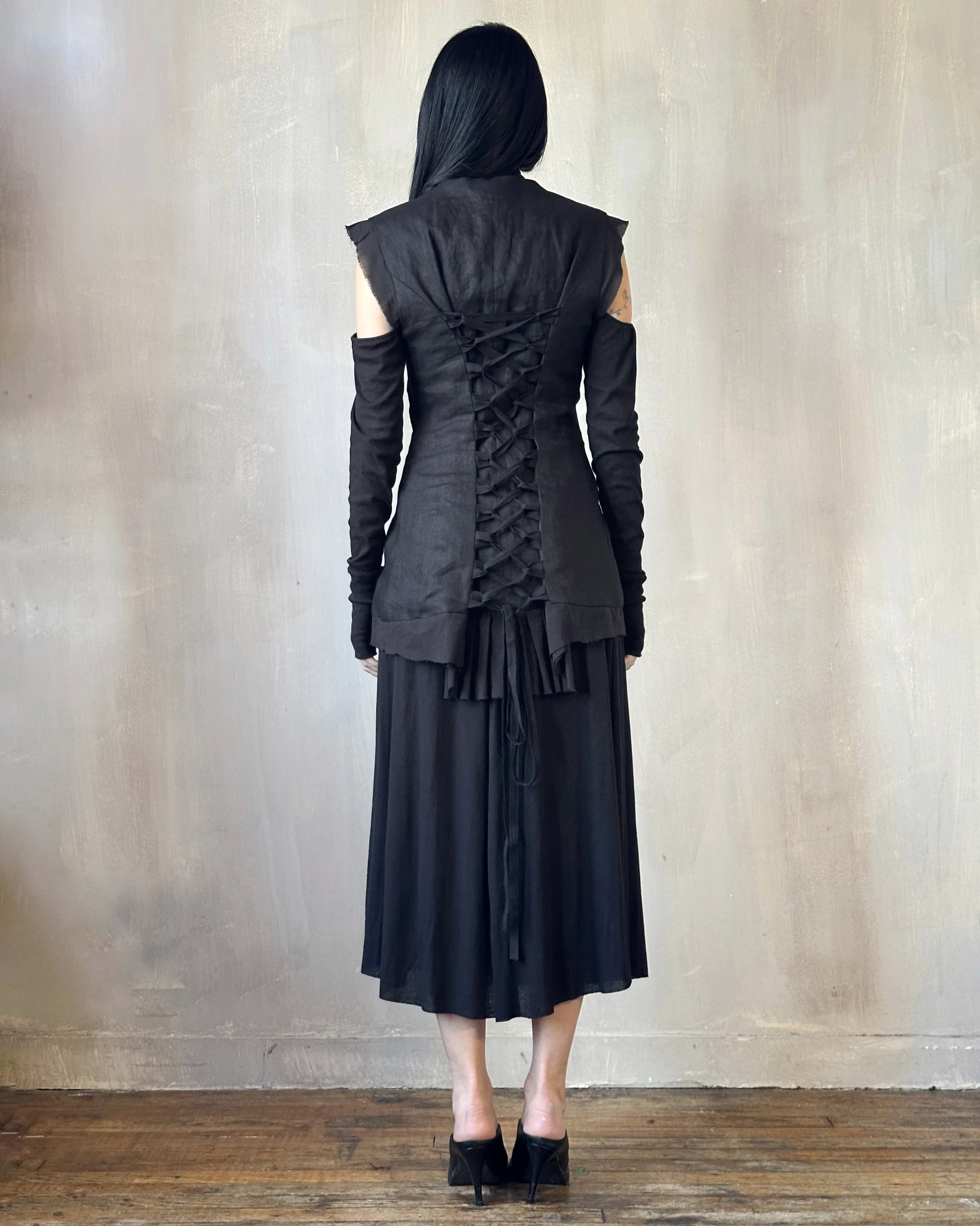 Long Button-Front Tails Vest in Linen - Image 9