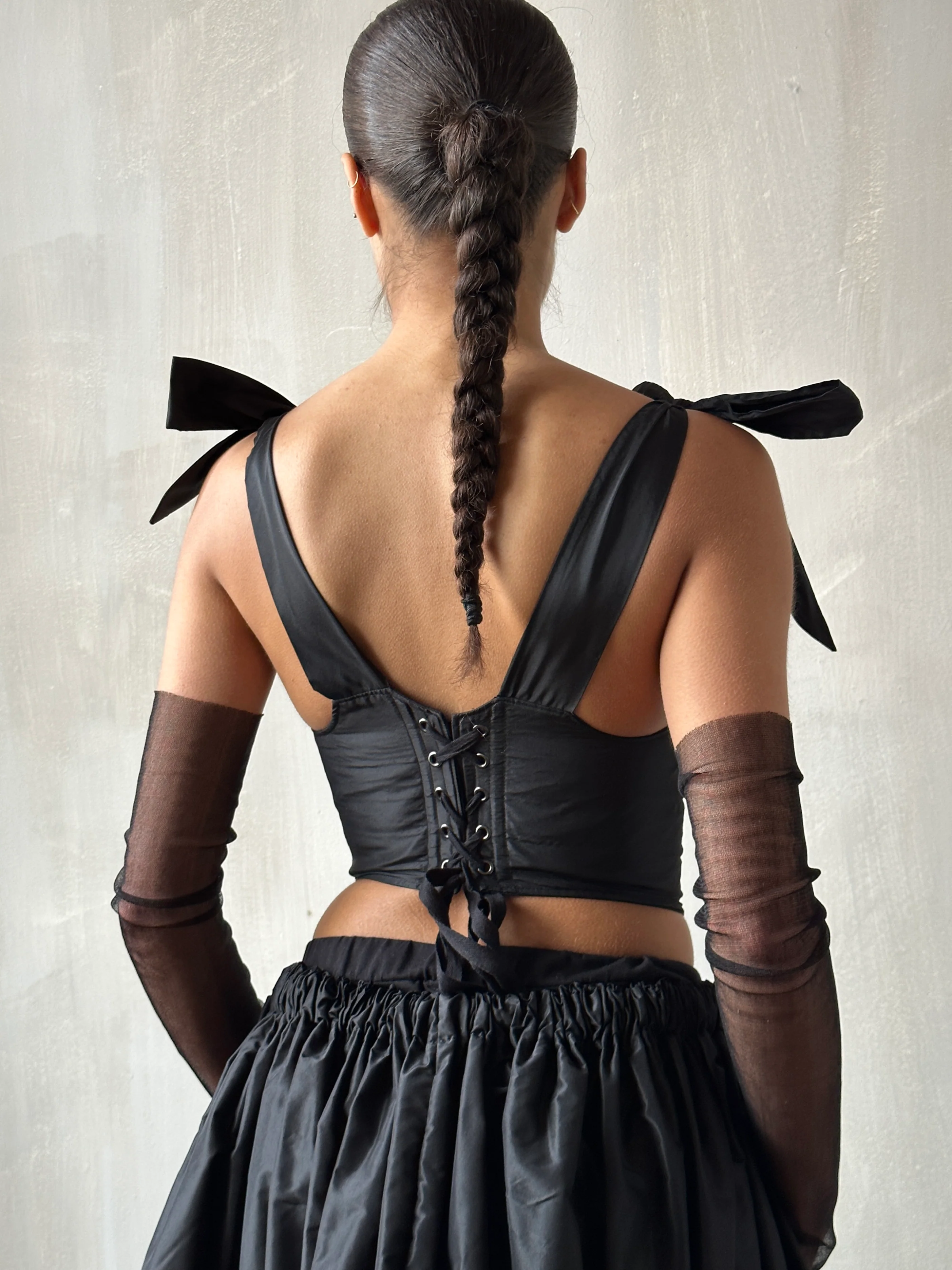 FW'24: Silk Fingerless Opera Gloves in Black (Pre-Order) - Image 10