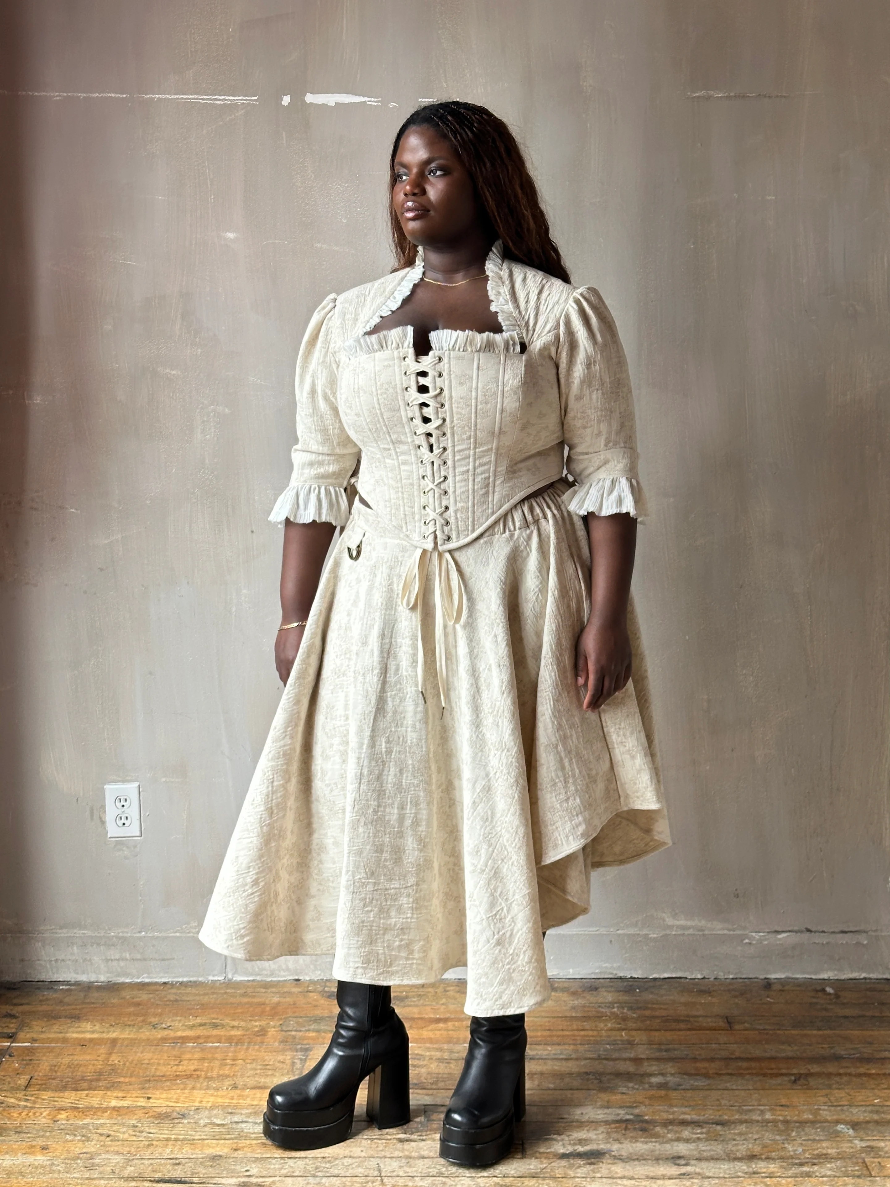 Spring '26: Pastorale Bodice in Antique Floral Ivory Cotton (Pre-Order) - Image 7