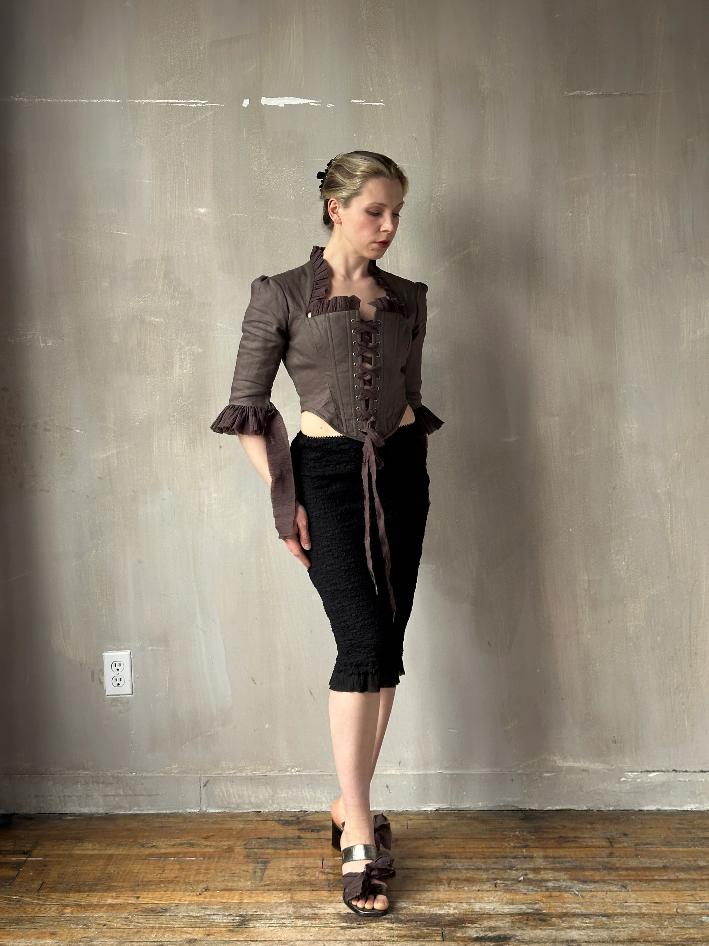 Spring '26: Pastorale Bodice in Mauve Taupe Linen (Pre-Order, Limited Edition) - Image 5