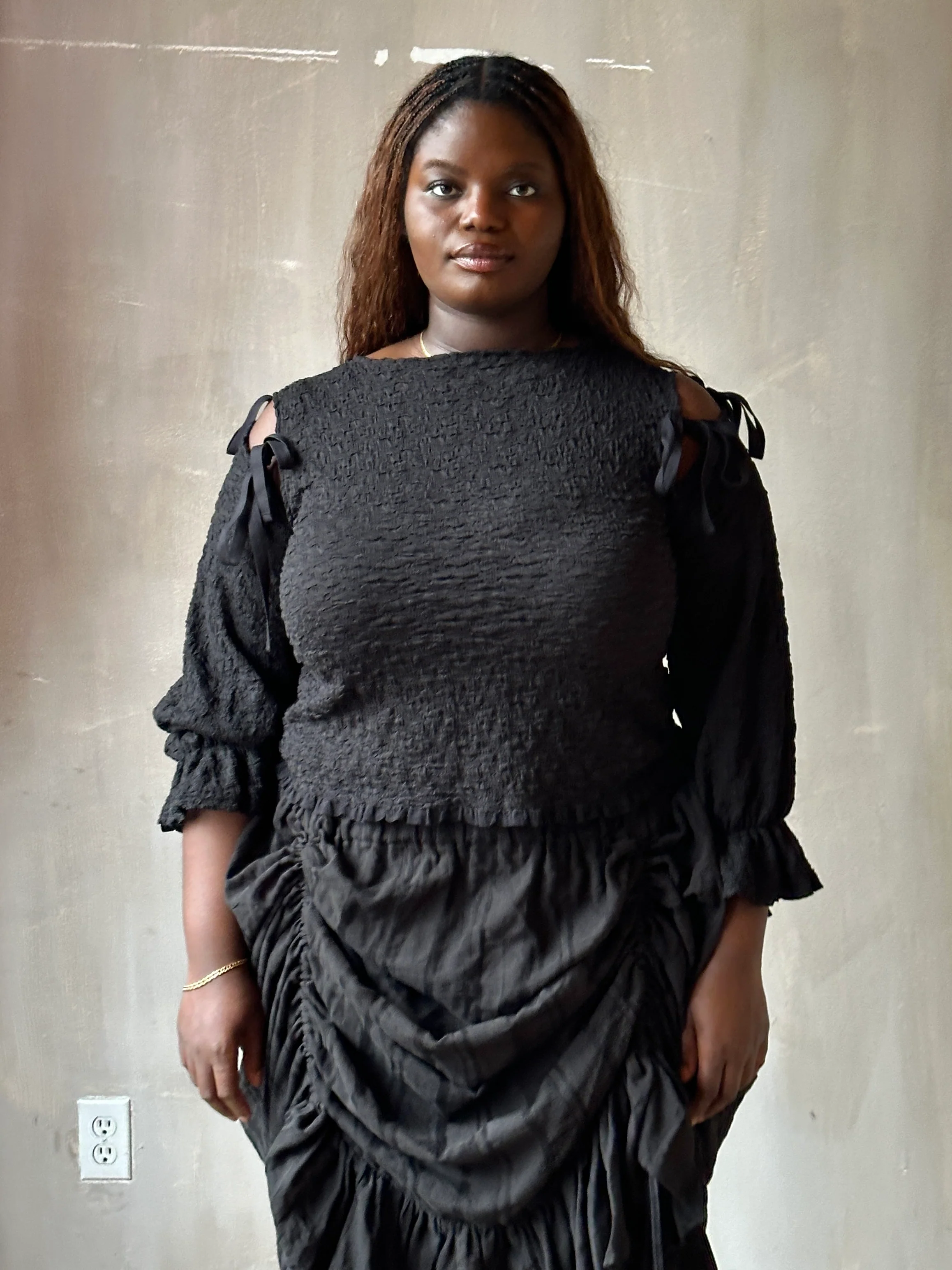 Spring'26: Detached Sleeves in Black Crinkled Cotton (Pre-Order) - Image 8