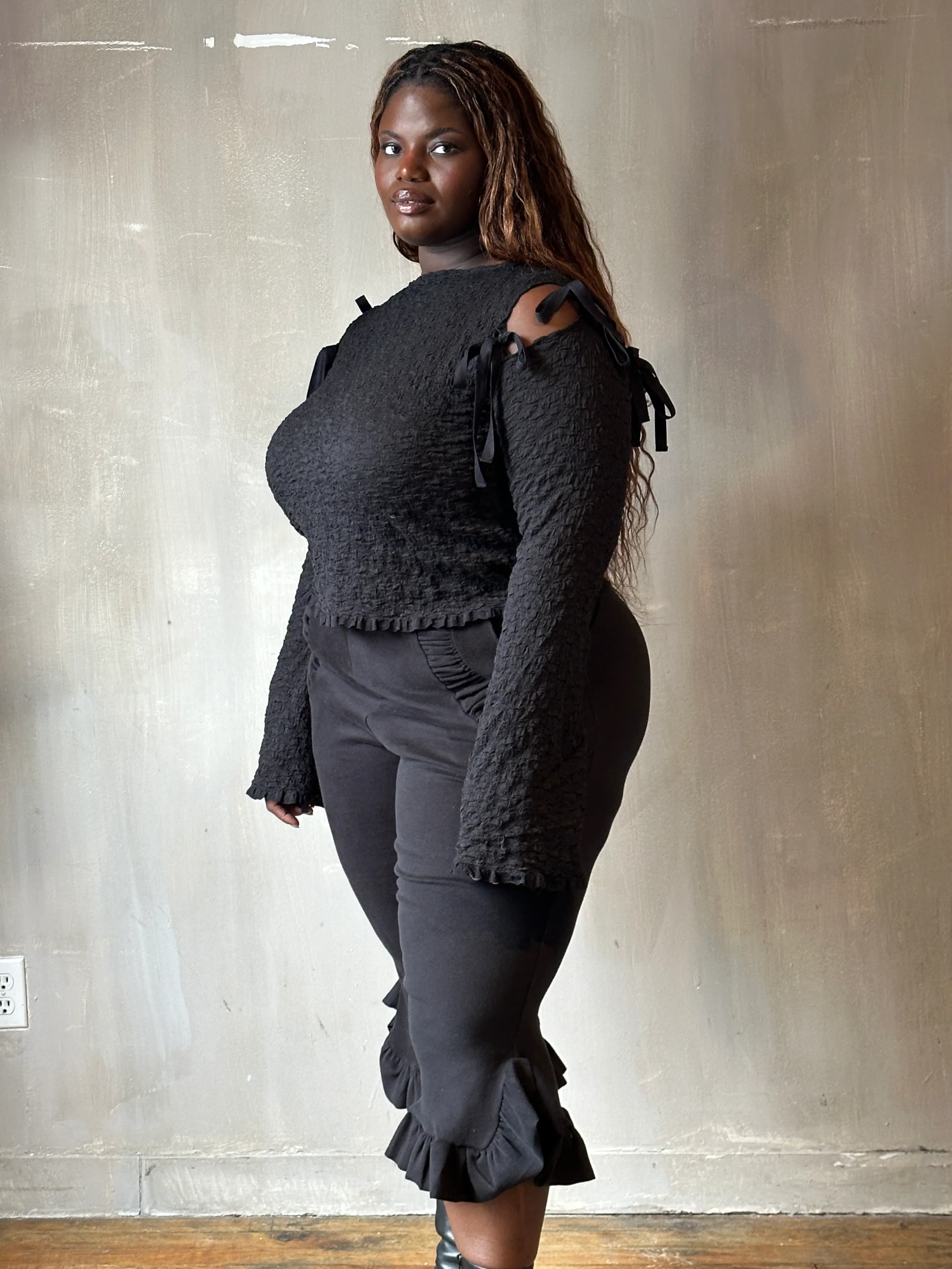 Winter '26: Detached Sleeve Top in Textured Black Cotton (Pre-Order) - Image 11