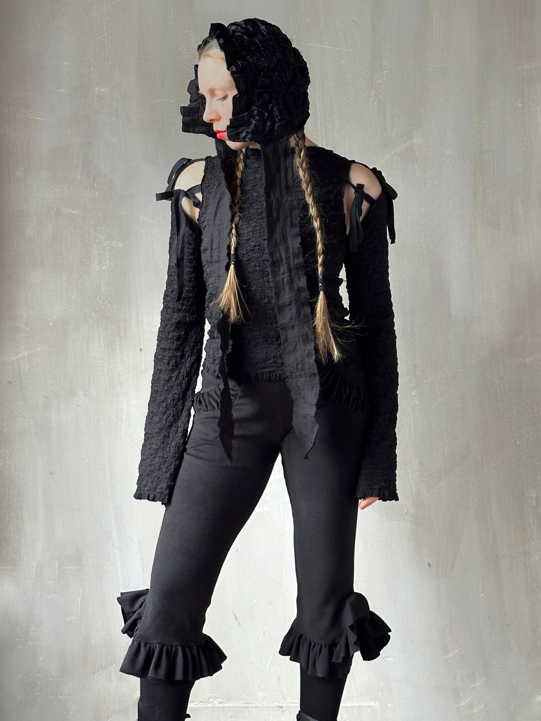 Winter '26: Detached Sleeve Top in Textured Black Cotton (Pre-Order) - Image 7