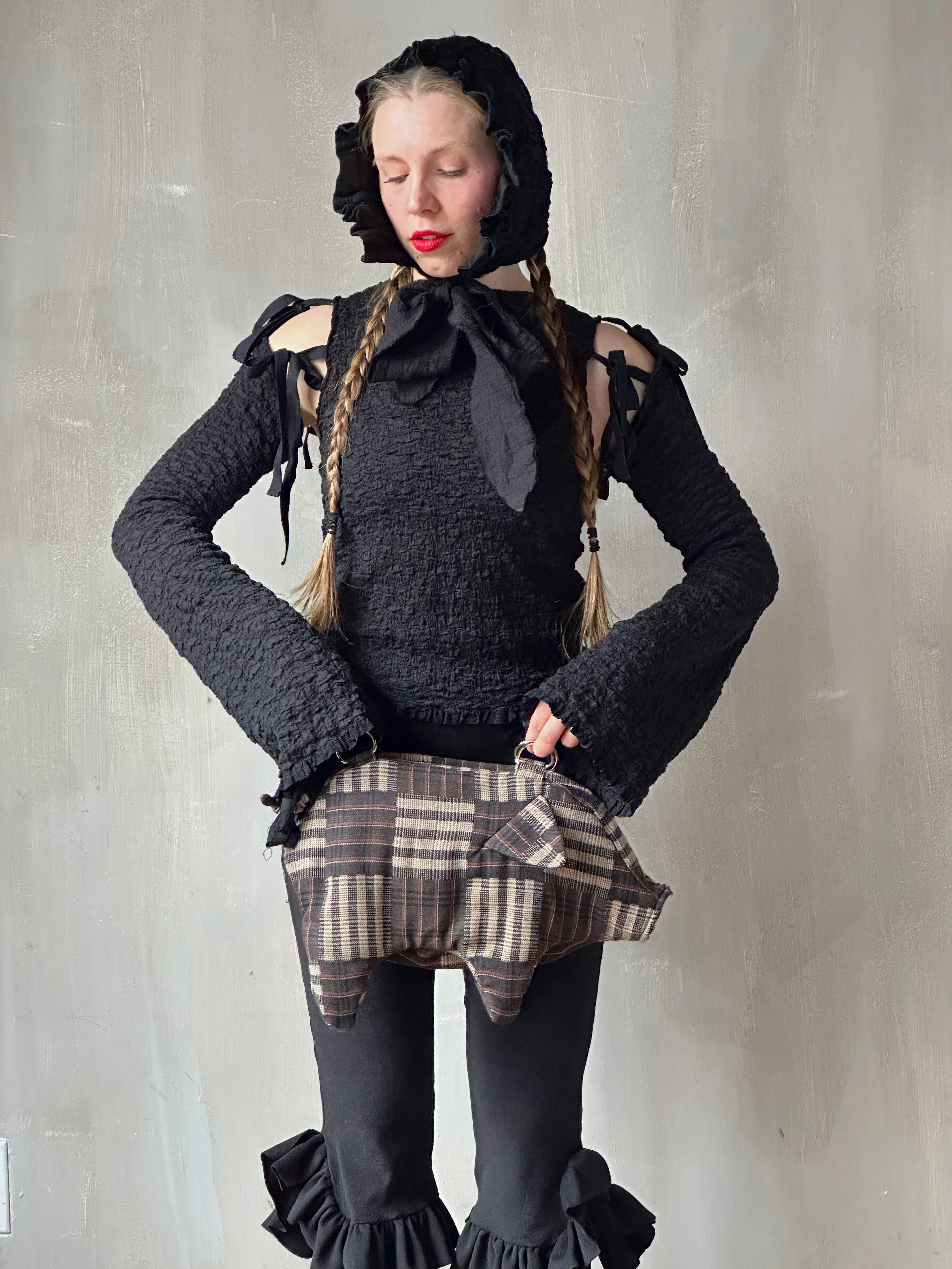 Winter '26: Detached Sleeve Top in Textured Black Cotton (Pre-Order) - Image 9